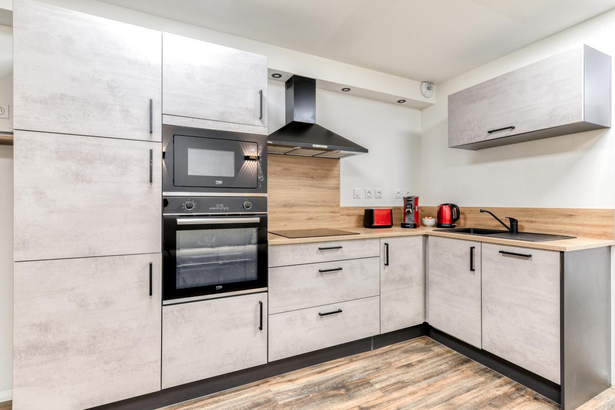 Cote Palais Avec Climatisation - Fibre & Netflix - Spacieux En Rez-De-Chaussee การ์กาซอน ภายนอก รูปภาพ