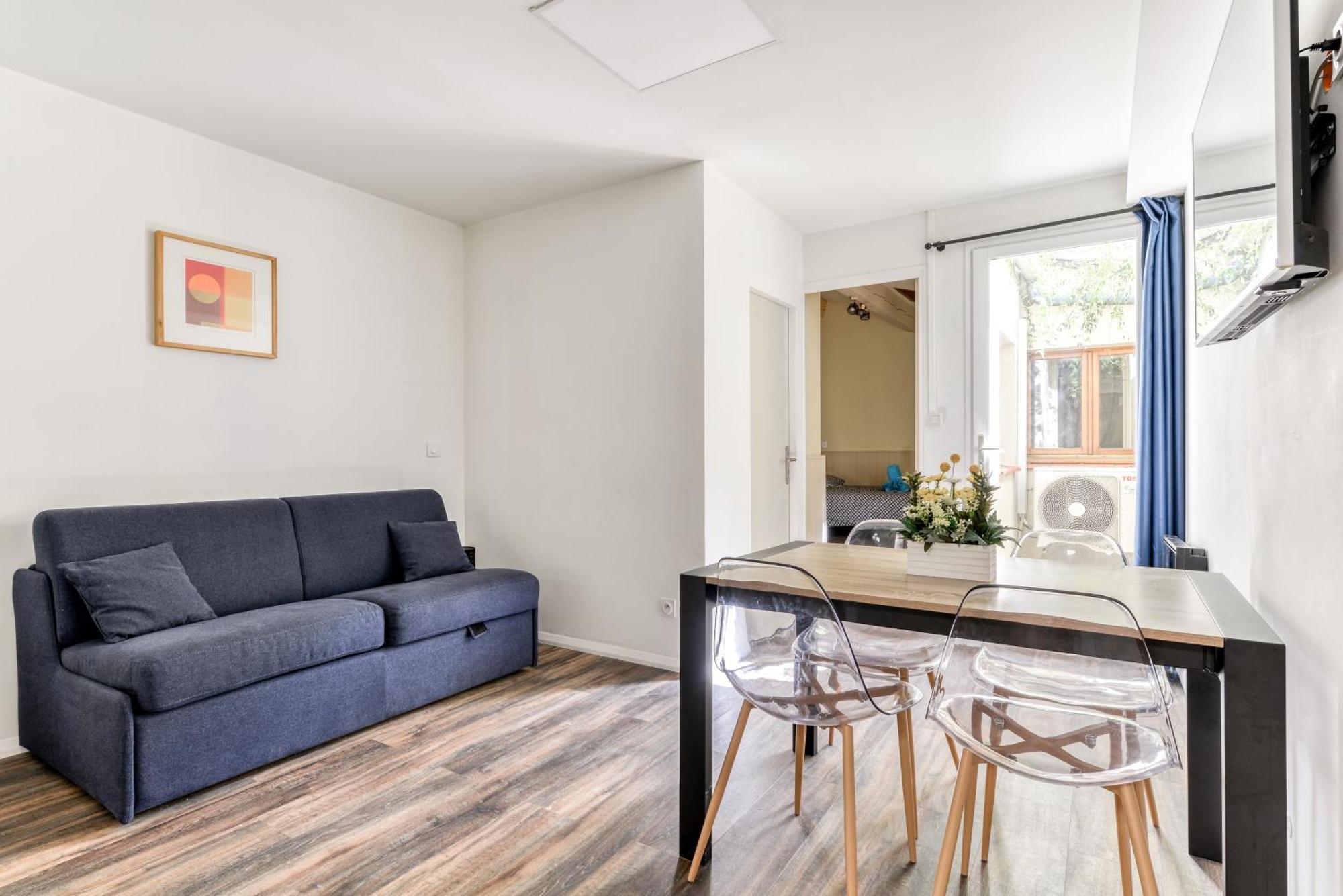 Cote Palais Avec Climatisation - Fibre & Netflix - Spacieux En Rez-De-Chaussee การ์กาซอน ภายนอก รูปภาพ